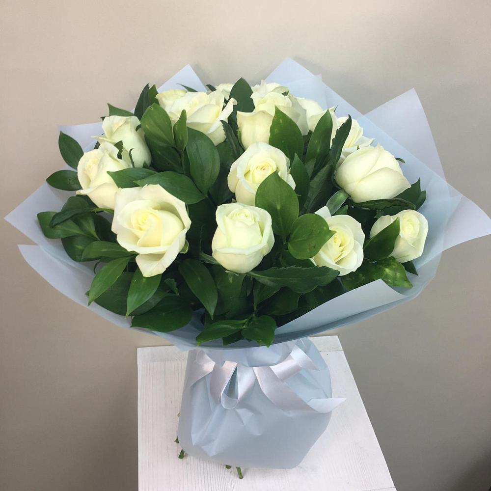 Букет 15 Белых роз Проуд в Балахне