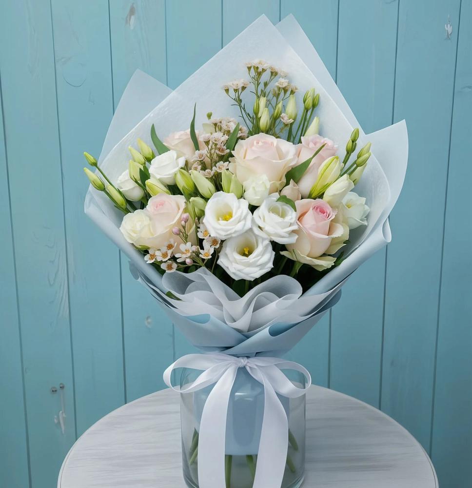 Букет цветов из: Розы и Лизиантусы в Балахне