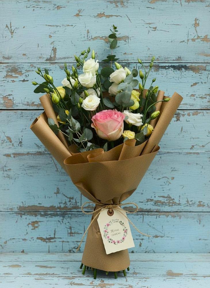 Букет цветов из: Розы и Лизиантусы в Балахне