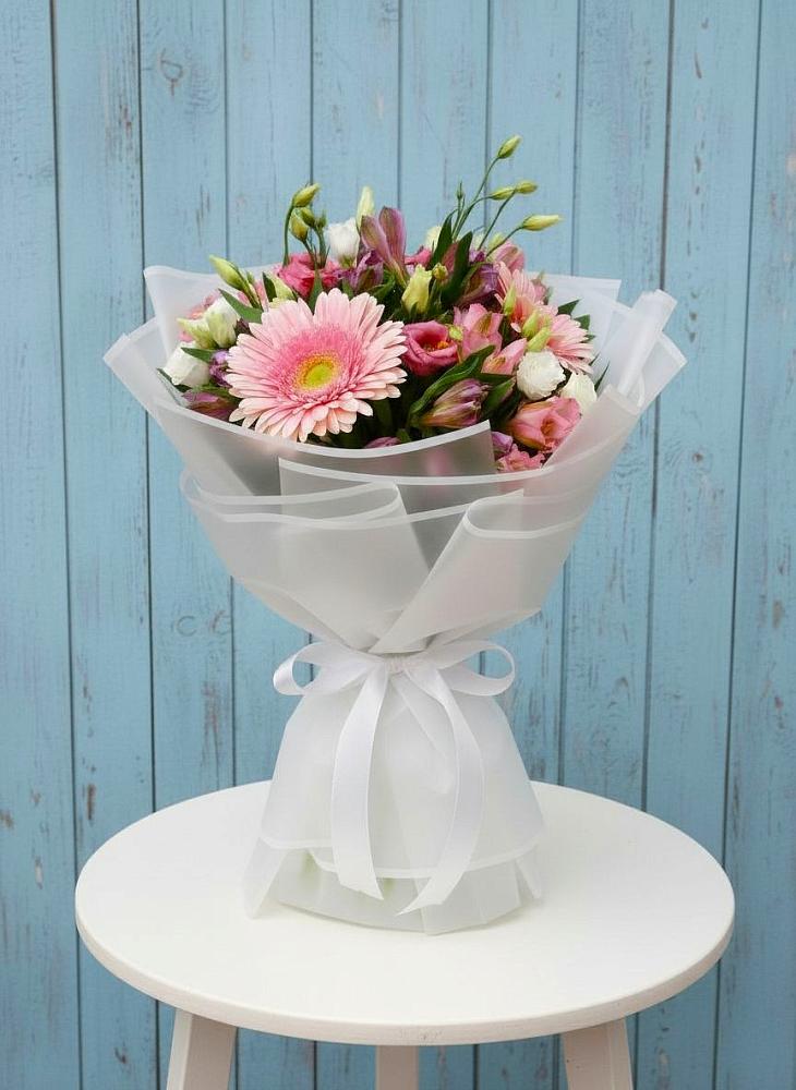 Букет цветов из: Герберы, Альстромерии и Лизиантусы в Балахне