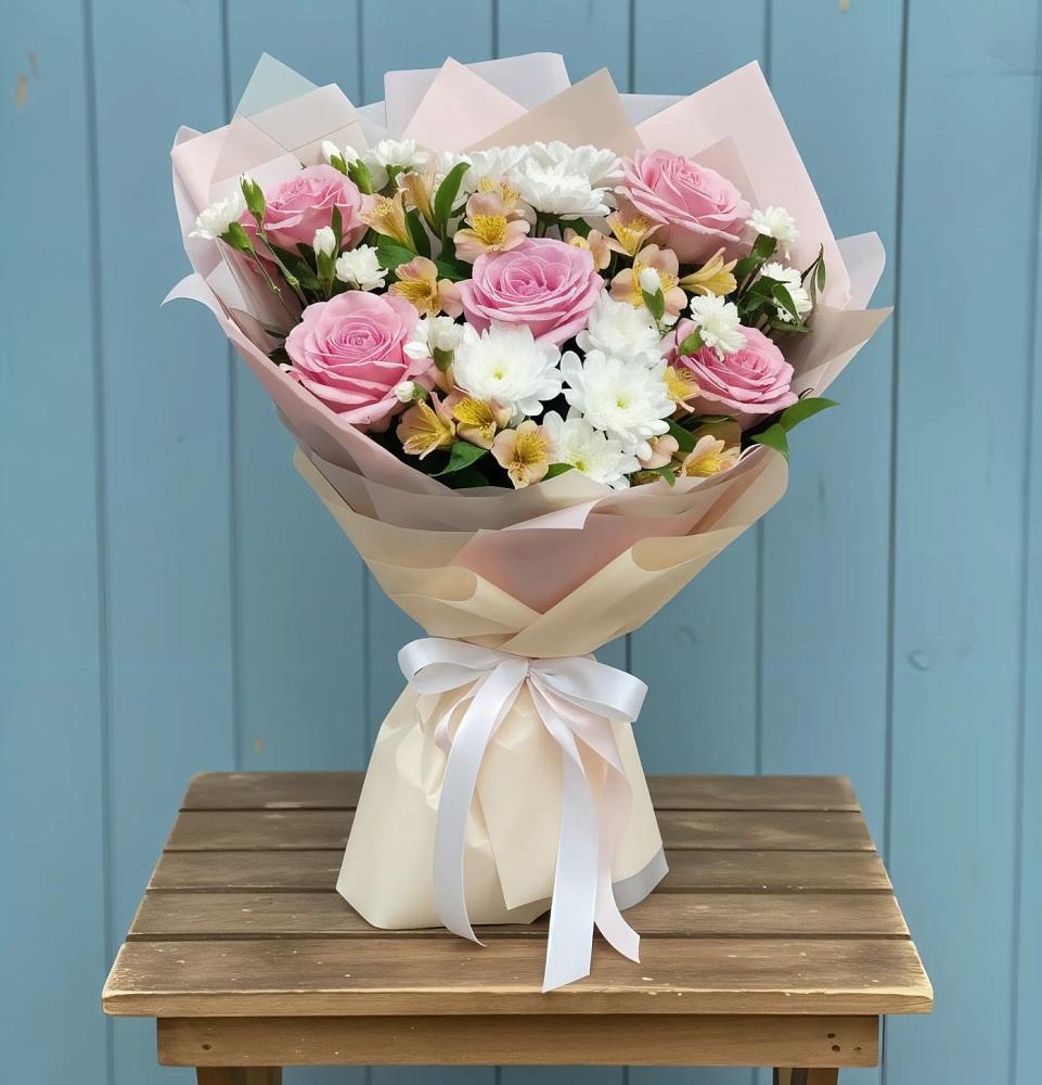 Букет цветов из: Гвоздики, Орхидеи и Розы в Балахне