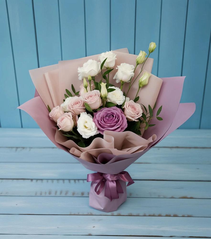 Букет цветов из: Розы и Лизиантусы в Балахне